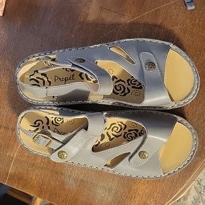 Propet ladies sandals